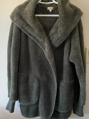 Hem & Thread Olive Green Pile Fleece Cardigan –One Size